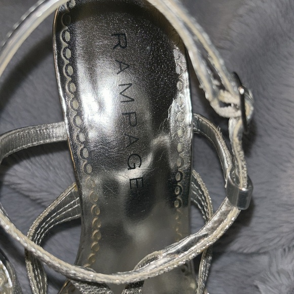 Rampage Women’s Silver Glitter, 7 1/2M like new - Picture 8 of 10